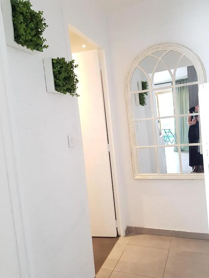 Studio Center Cannes Grande Terasse France